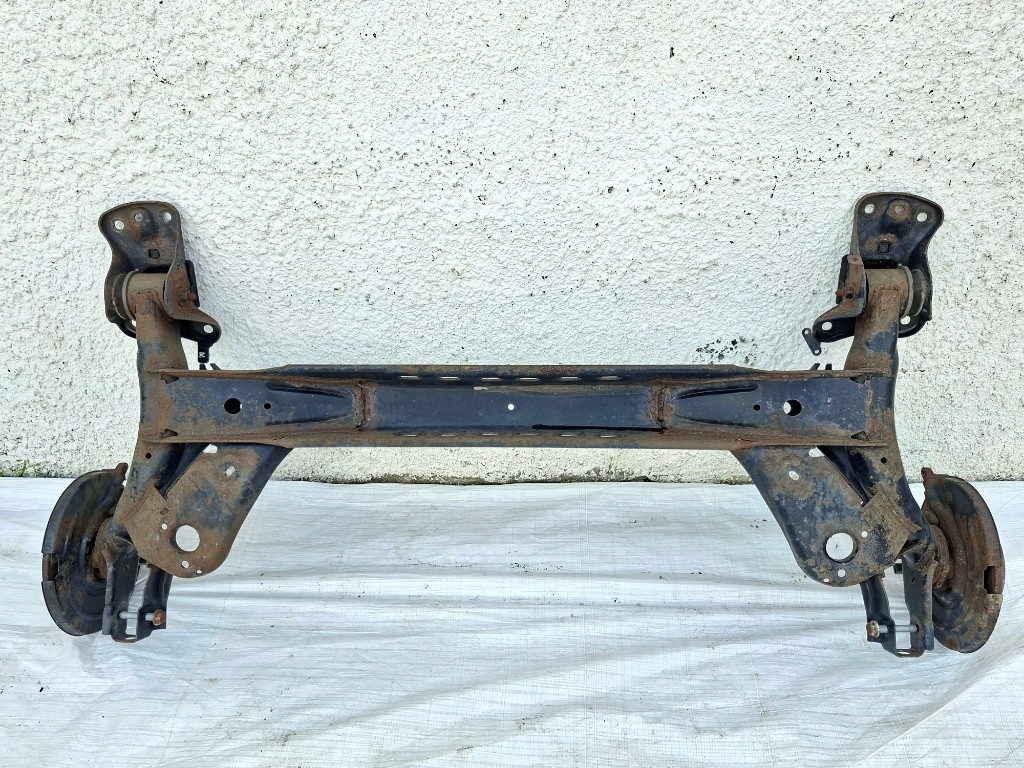 фото №1, A3 8v t-roc golf sportsvan octavia leon 5q0501049 балка oś підвіска задня