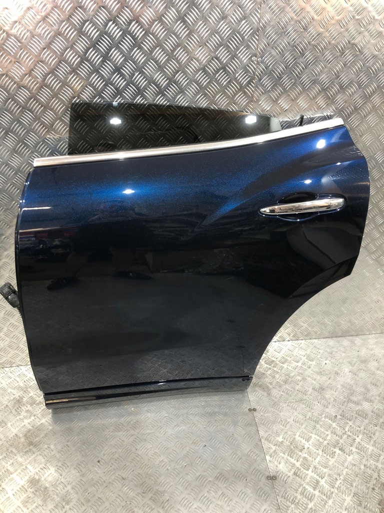 фото №1, Дверь левый задняя задние maserati levante 004b