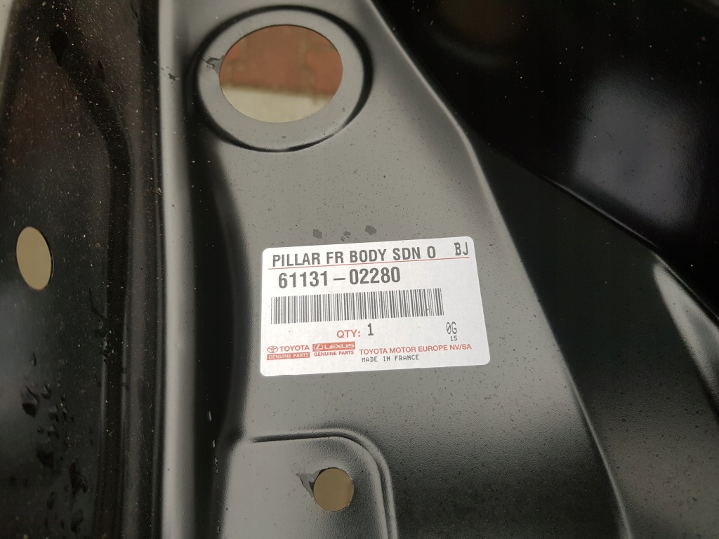 Стойка  порог передок  правый  toyota auris 2 2 14 15 r Доставка