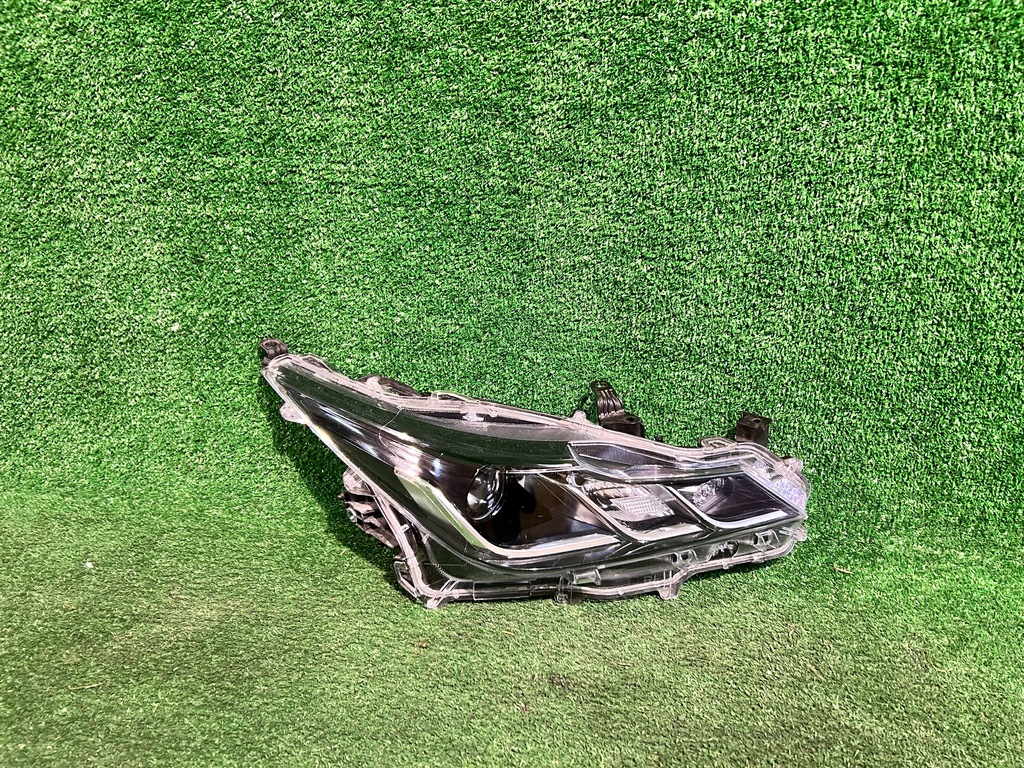 фото №1, Corolla e21 sedan фара лампа правый