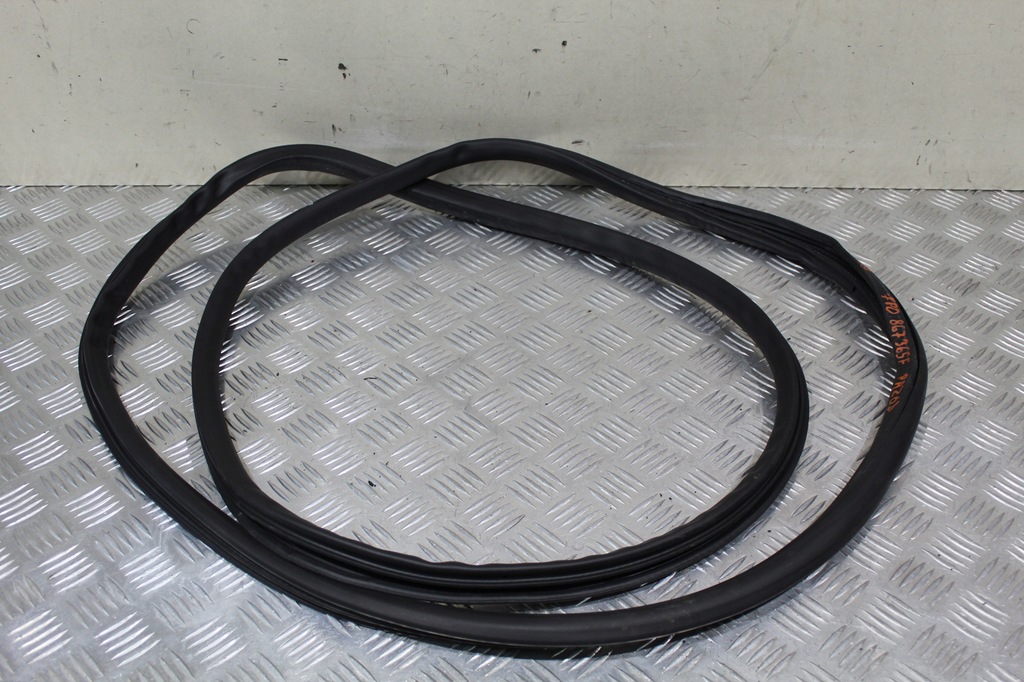 фото №1, Прокладка дверь передних cayenne ii 7p5