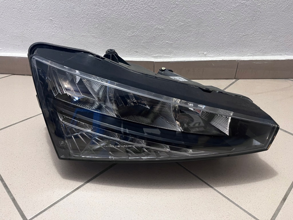 фото №1, Лампа передняя перед правая skoda scala skala full led 657 19-