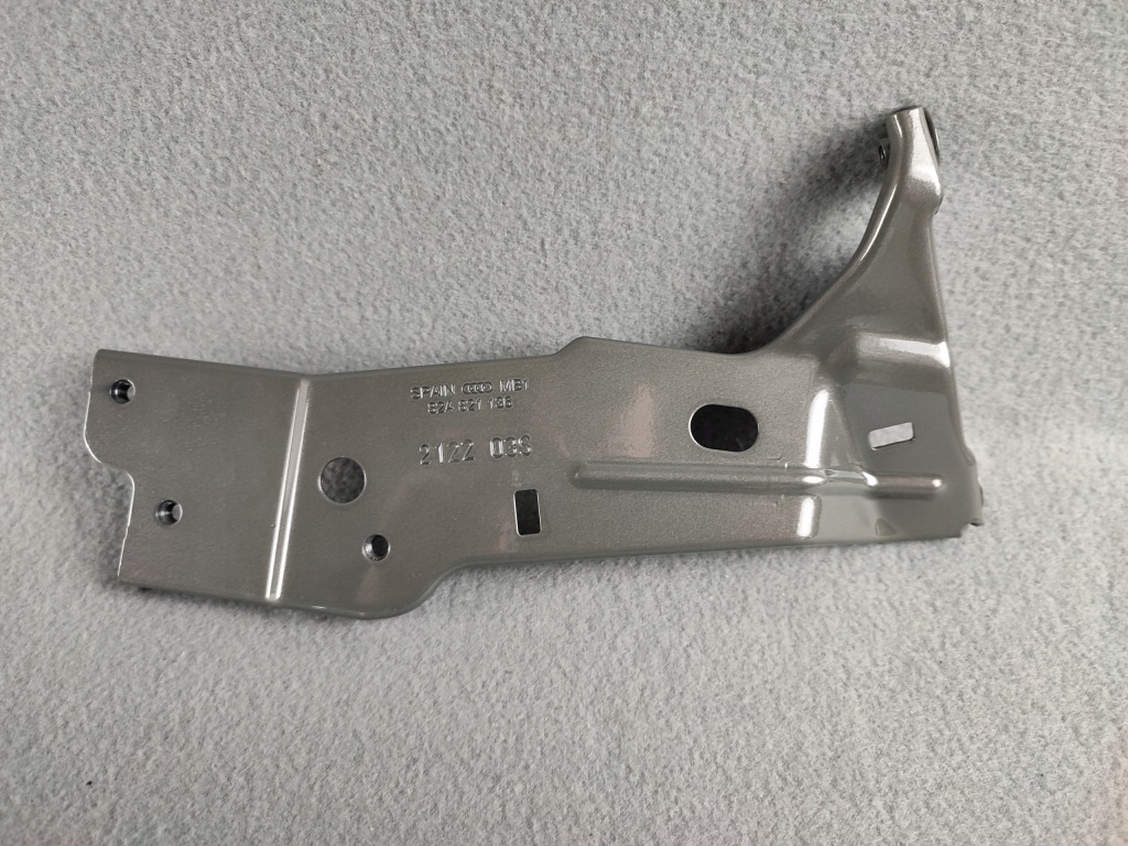 фото №1, Audi a1 82a кронштейн крыла правый 82a821136