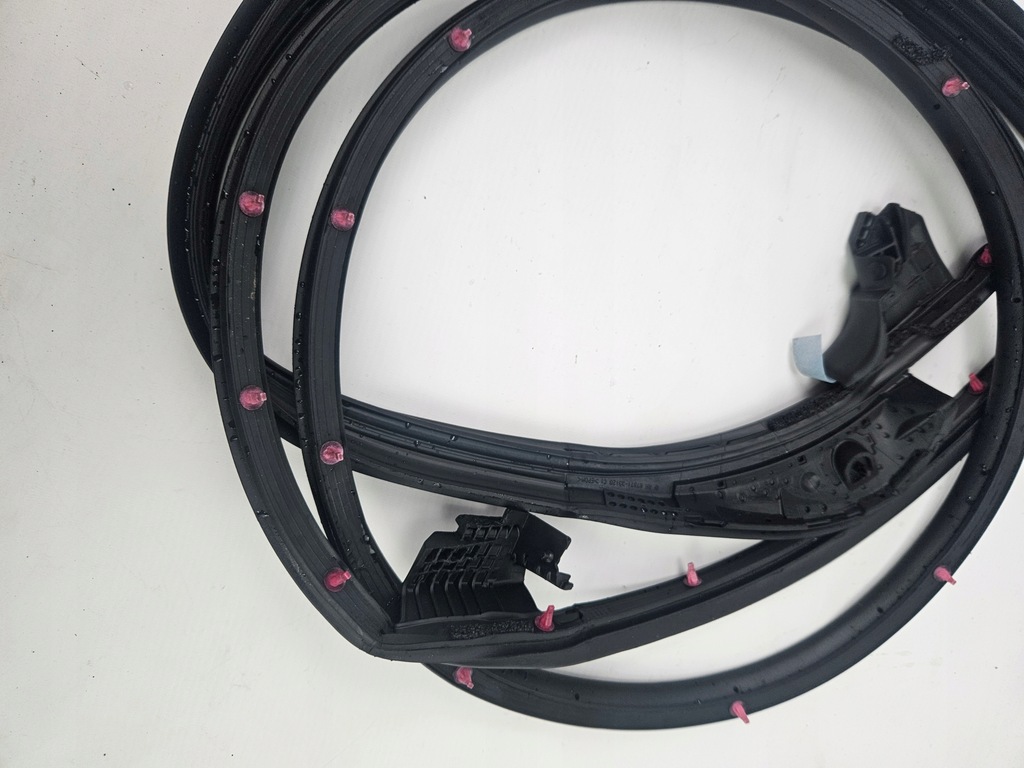 фото №13, Toyota camry ix 9 2017 - прокладка двері задніх задня правий 67871-33120