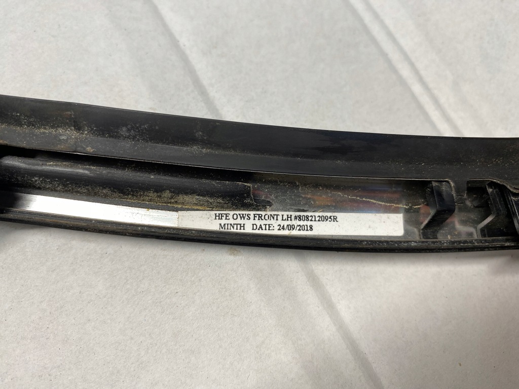 фото №8, Молдинг уплотнитель перед левая 808212095r renault kadjar