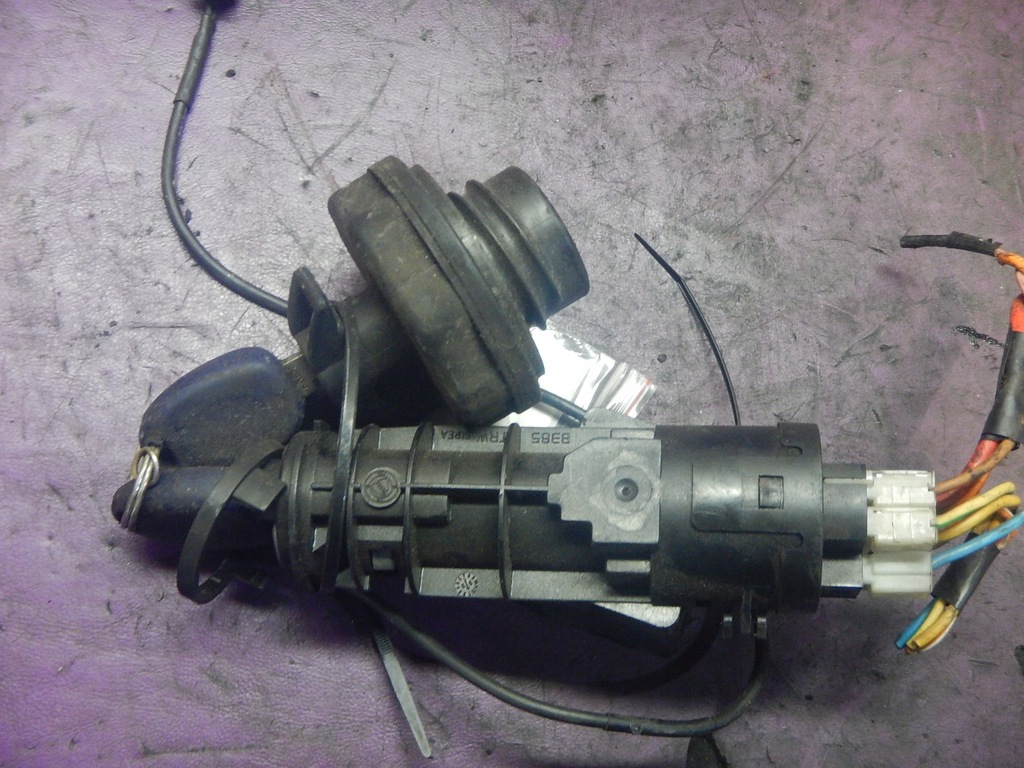 фото №5, Fiat siena i 96-02 1.2 замок зажигания dwa ключи крышка