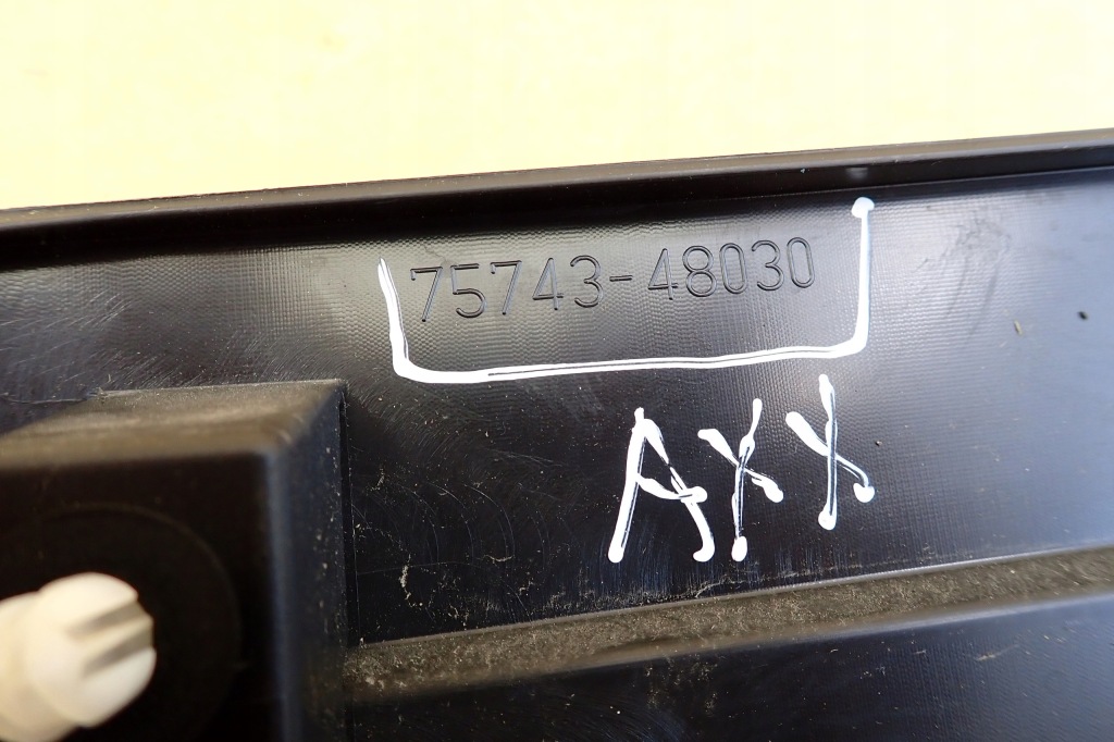 Lexus rx v 22- порог правый  задняя молдинг дверь 7574348030 rh оригинальный номер Доставка