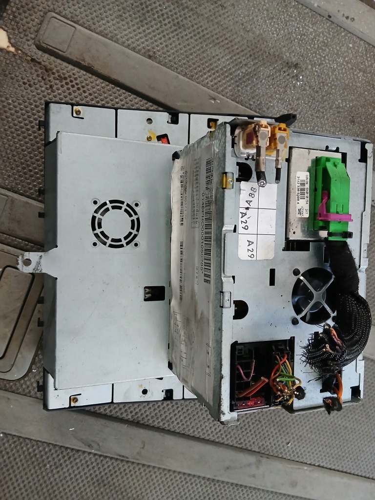 Радио заводской vw phaeton 3d0035007l радиопроигрыватель с Разборки