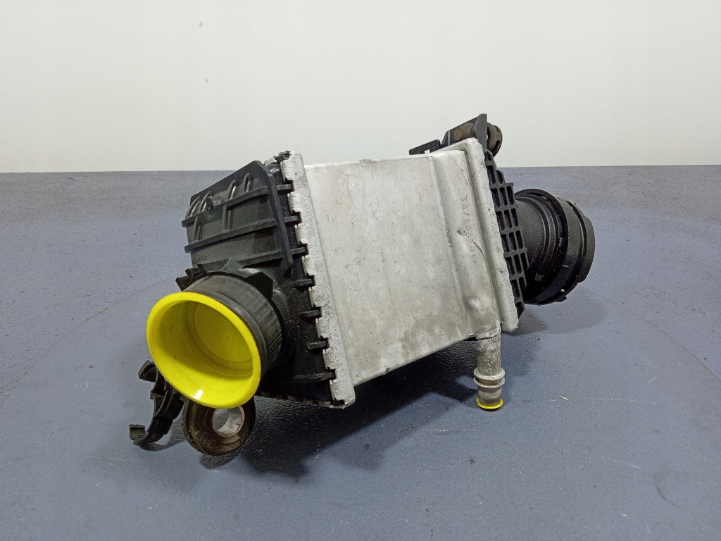 Bmw 5 g30 m550i 7 g11 g12 750i 4.4 n63 радиатор интеркулер 8619390 в Украине