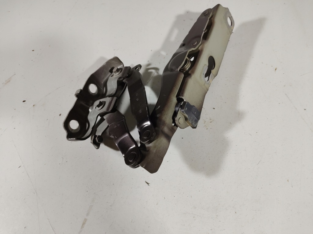 фото №15, Volvo v60 18r- петля капот лівий