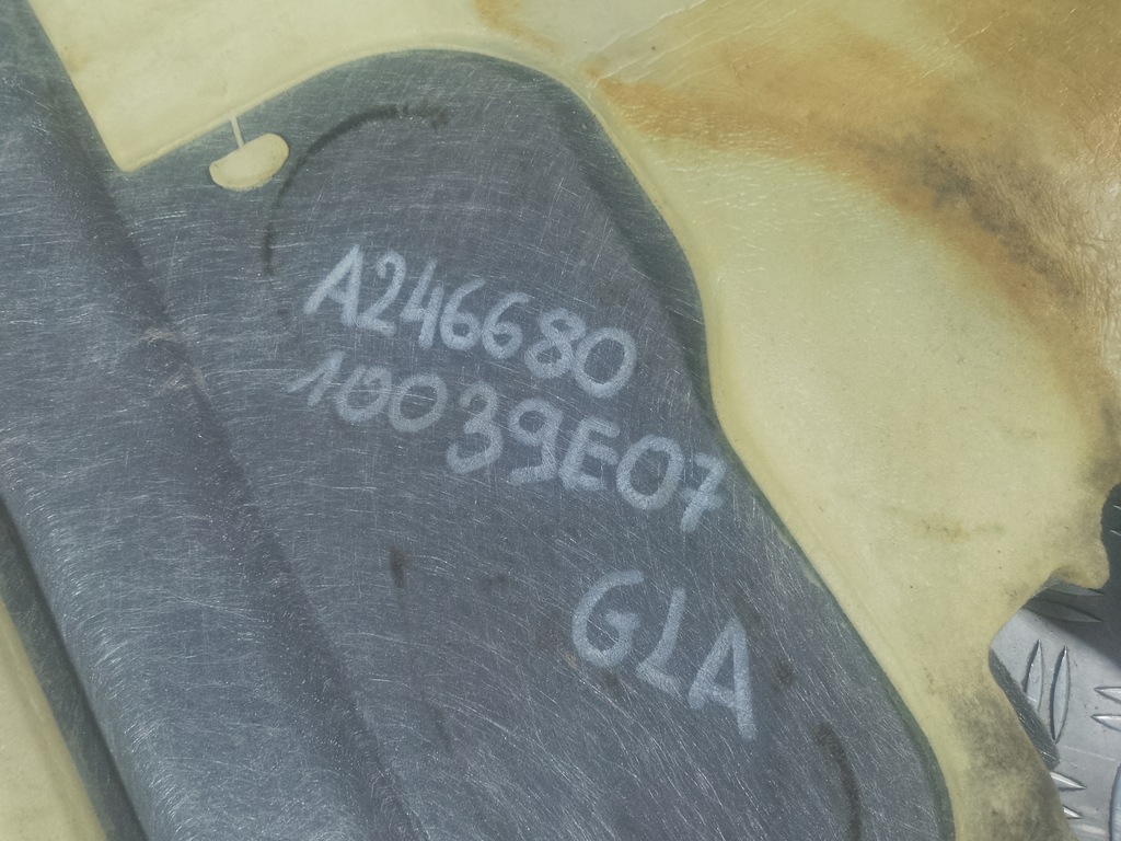 фото №7, Mercedes gla x156 обшивка коврик задняя задняя