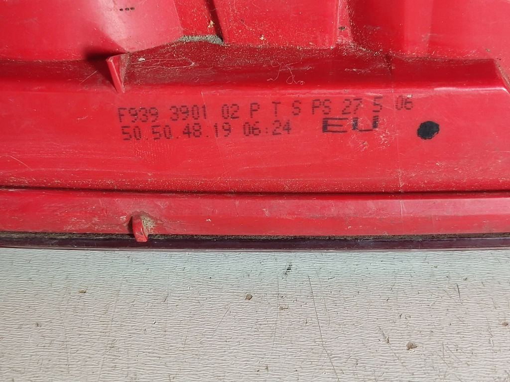 фото №8, Alfa romeo 159 2007 po prawo/lampy задній кришки багажника