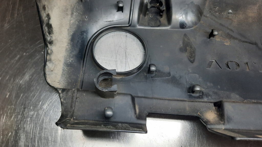 фото №12, Крышка двигателя 08653495 volvo s60 v70 ii 2.4 d5