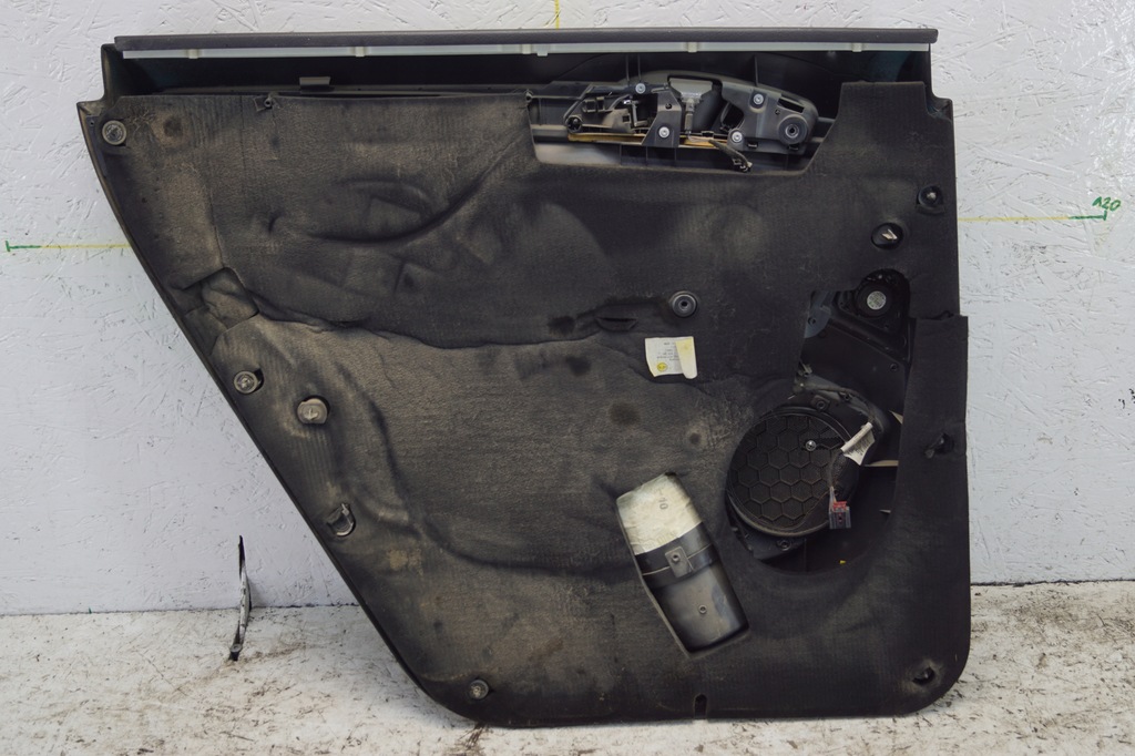 фото №12, Обшивка дверь правый задняя audi q7 4l