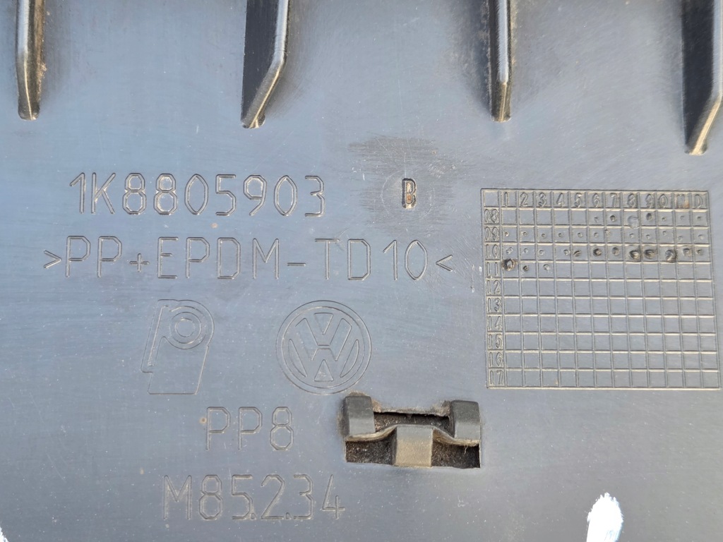 фото №11, Vw scirocco przed lift накладка бампера передний 1k8805903b 08-2014