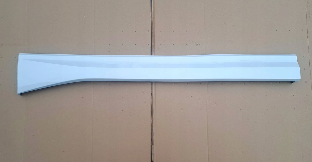 фото №1, Skoda karoq молдинг двері лівий перед білий