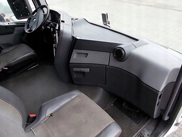 фото №3, Renault gama t range панель приладів перехідник з праворульна