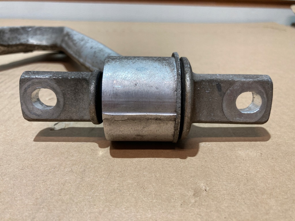 фото №13, Рычаг верхний передний chevrolet corvette c7