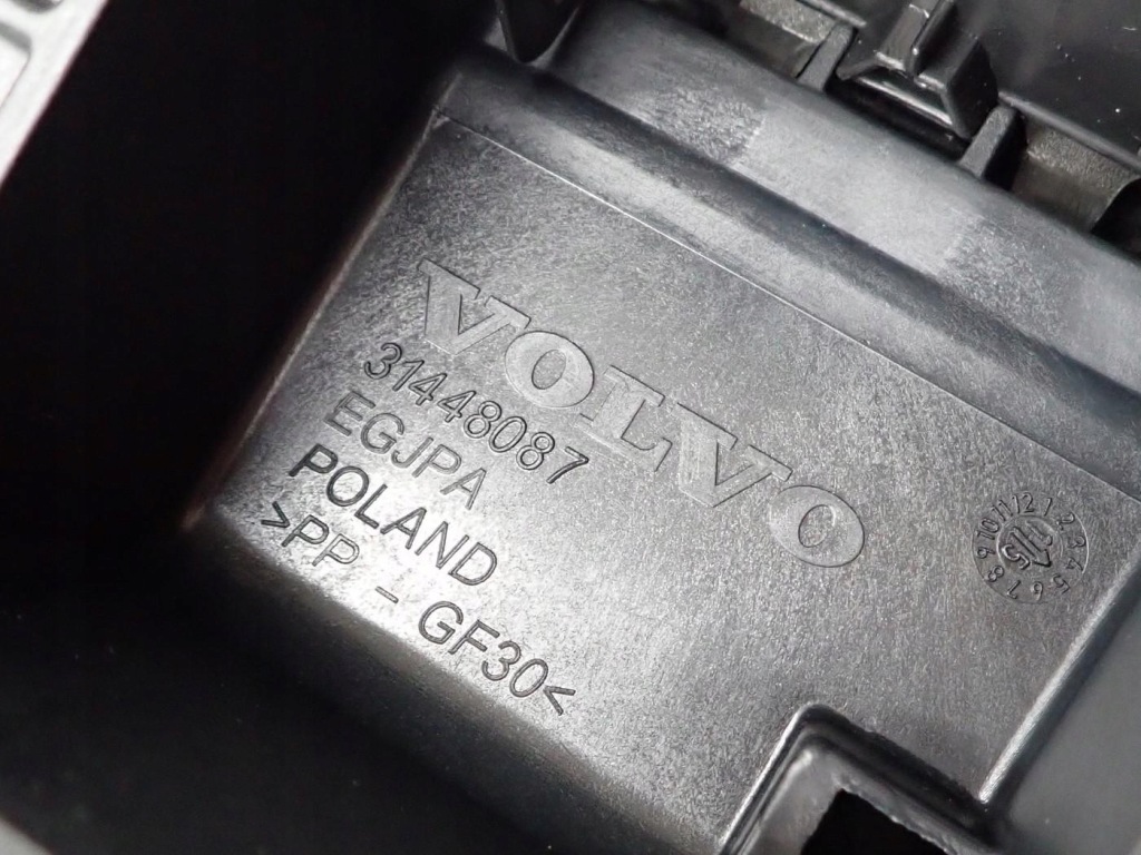 Тунель підлокітник європа оригінал 08632777 volvo v40 2 15r Київ