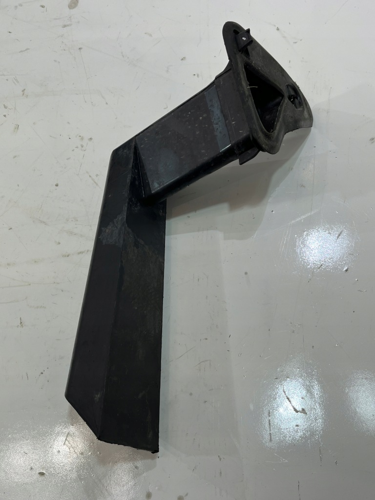 Купить Слив жабо mercedes w204 coupe a2048322325