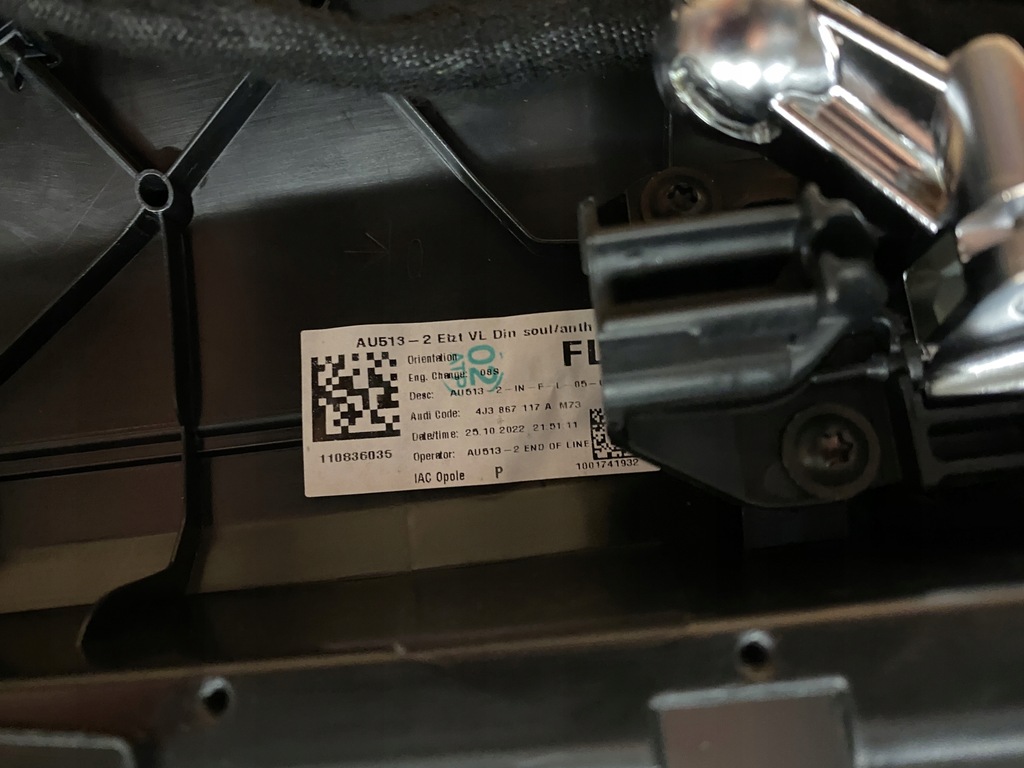 фото №9, Audi etron gt 4j3 обивка обшивка дверь левый перед