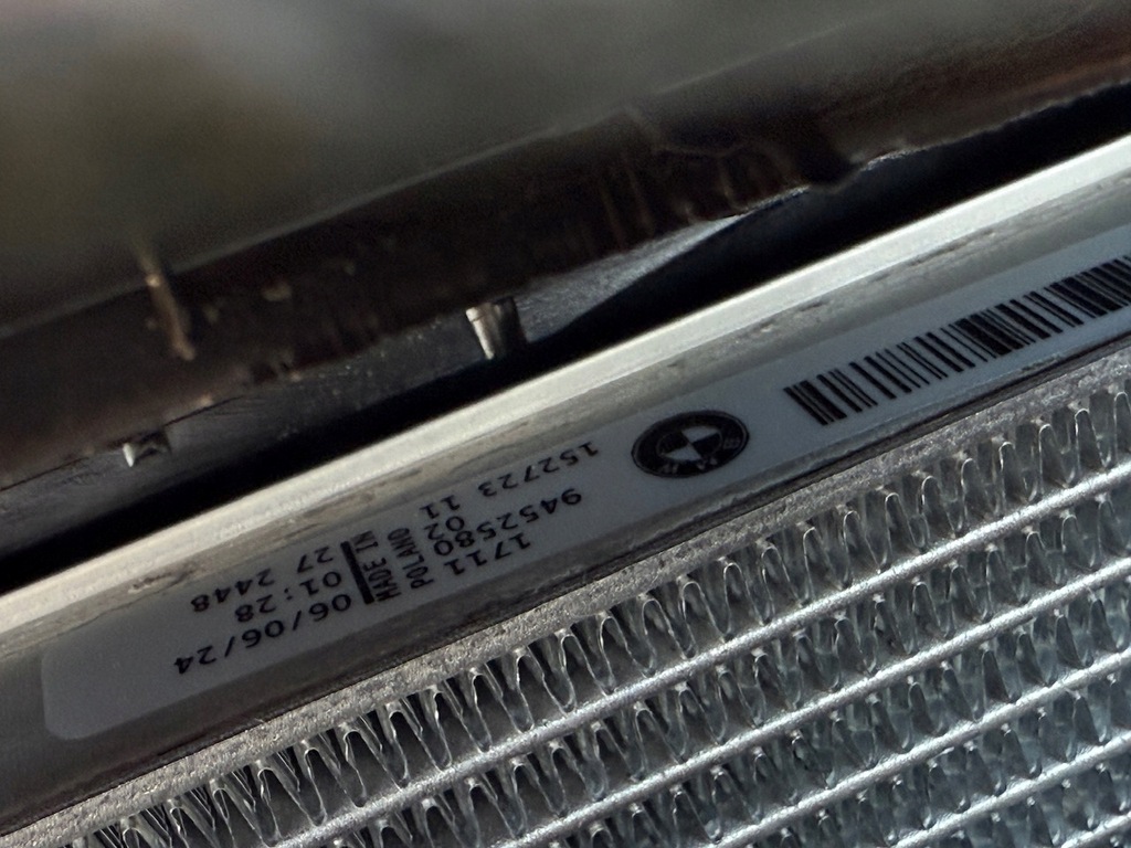 фото №16, Капот крылья бампер pas передний радиатор лампы bmw ix i20 c57 laser