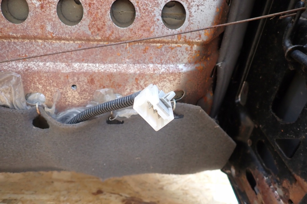 фото №8, Nissan terrano ii сиденье сиденья перед 5d 99r eu комплект 7 человек подогрев