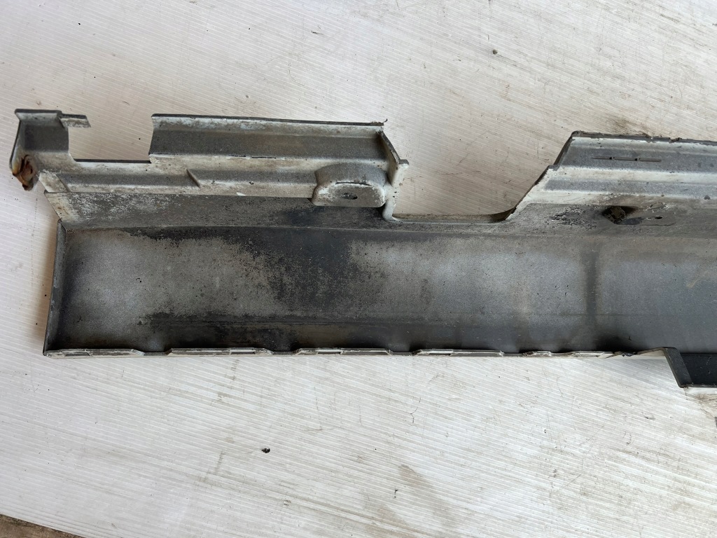 Накладка поріг ліва bmw z4 roadster e89 7192057 Зі Шроту