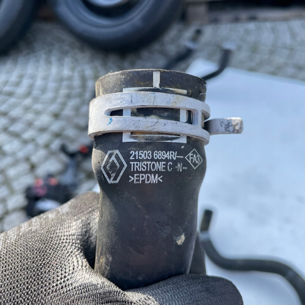 Renault megane iv 1.6 e-tech гибрид пабтрубок  воды шланг радиатор 215036894r Недорого