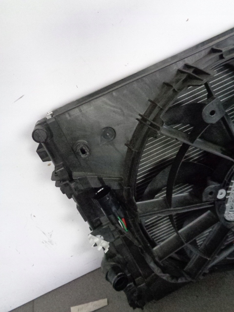 Pas передній підсилювач радіатор комплект renault austral 1.3 hybrid автоматична коробка передач в Україні