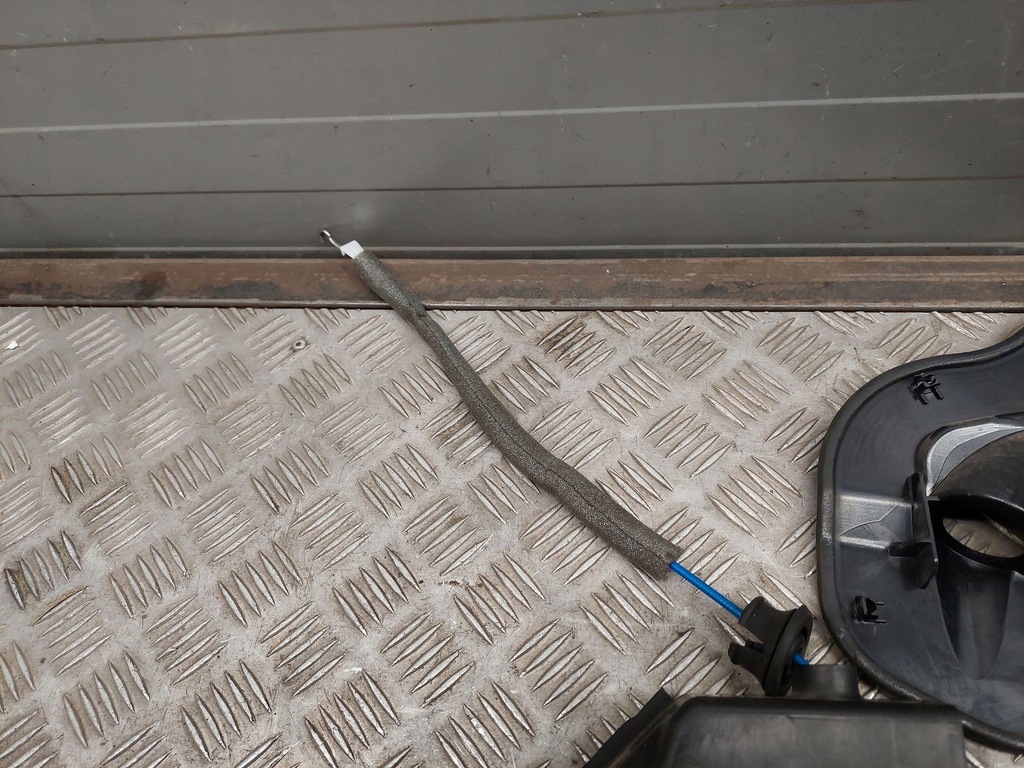 фото №6, Audi a8 s8 d4 4h 2013 задняя сторона правая моторчик доводчик дверь задних