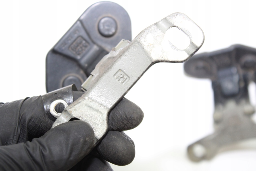 фото №5, Bmw e87 петля петлі задній кришки лівий + правий 2szt