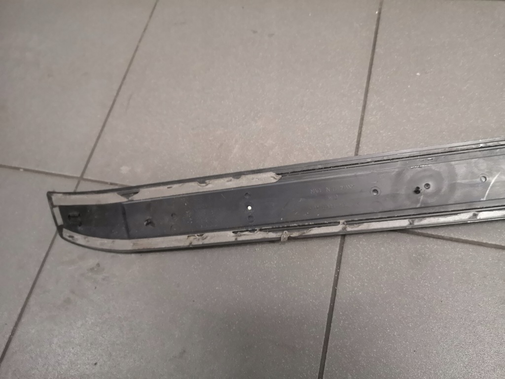 фото №10, Молдинг порог правый перед audi a4 b7 8e0853374n