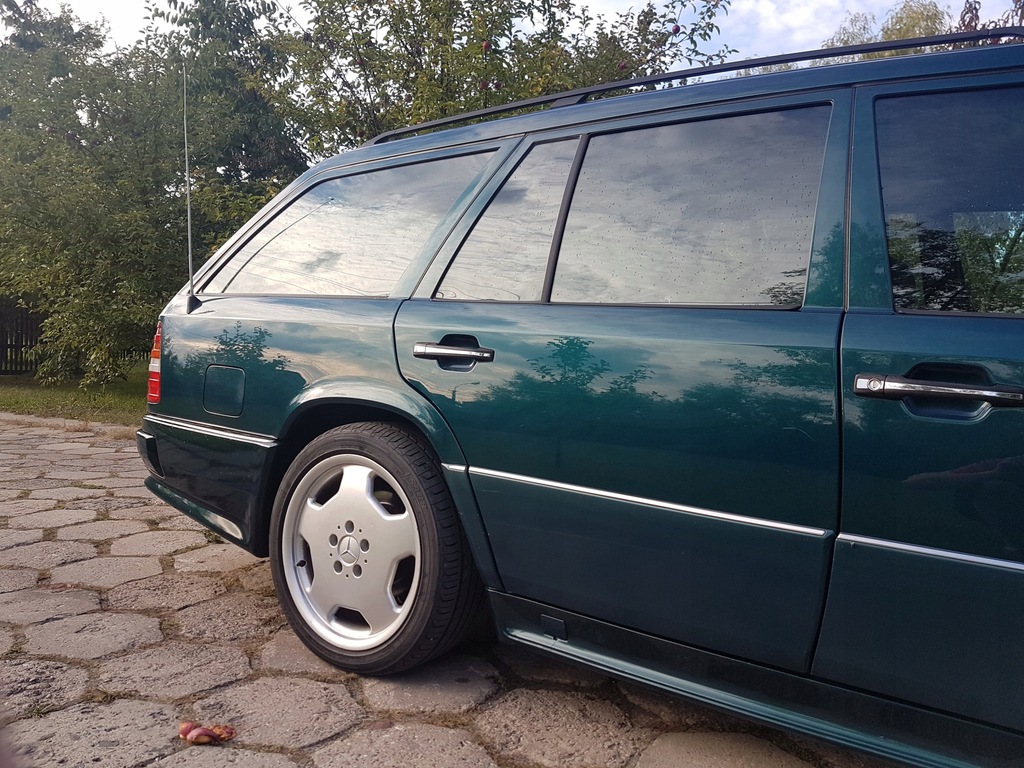 фото №5, Mercedes w124 kombi amg1 pakiet/bodykit replika