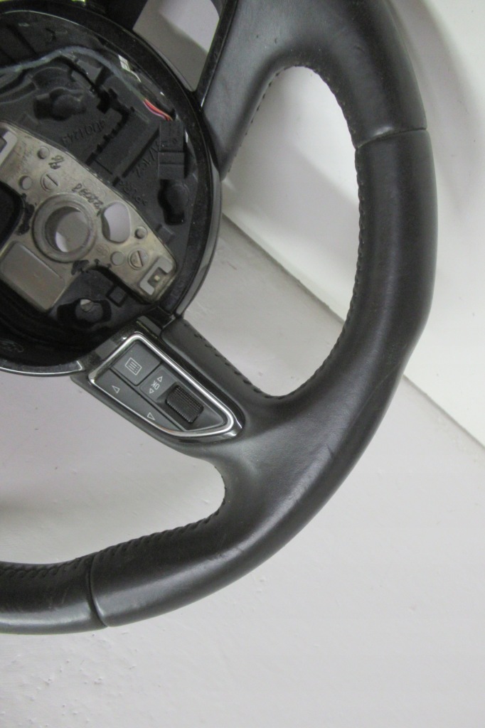 фото №4, Audi q3 11r воздуховод кожаный