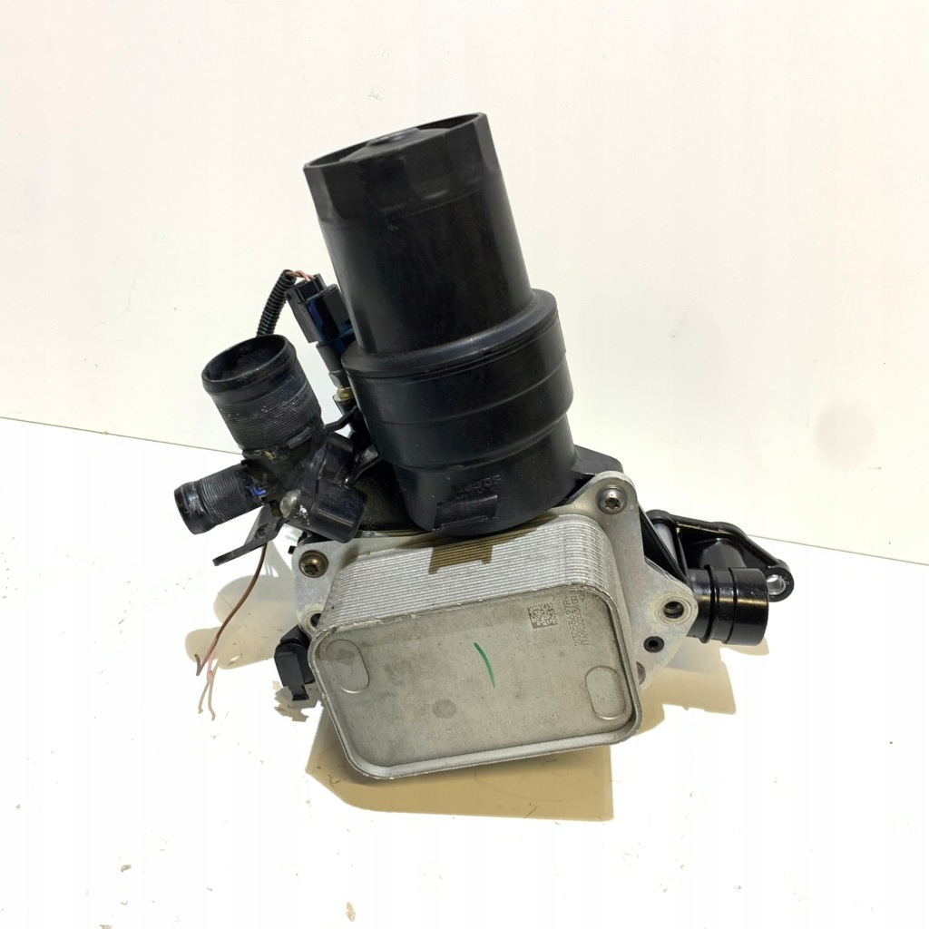 Купити 1.5 dci adblue радіатор оливи 213058627r renault dacia nissan