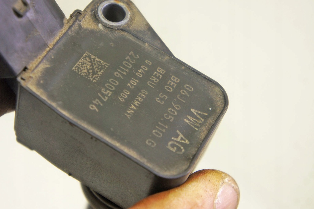фото №7, Sn219 seat leon iii 2.0i катушка зажигания 06j905110g 0040102009