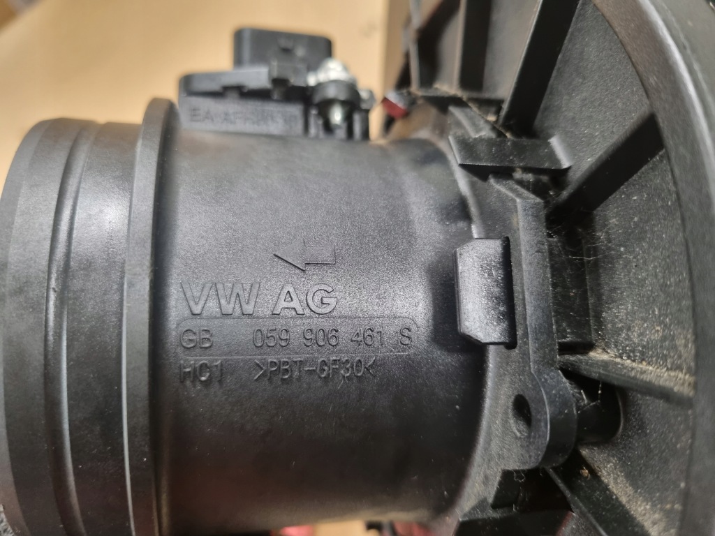 Audi a6 c7 3.0 tdi корпус фільтра повітря витратомір 4g0133838ac Доставка