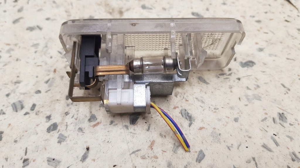 фото №2, Лампа освітлення салону кабіни mazda mpv ii