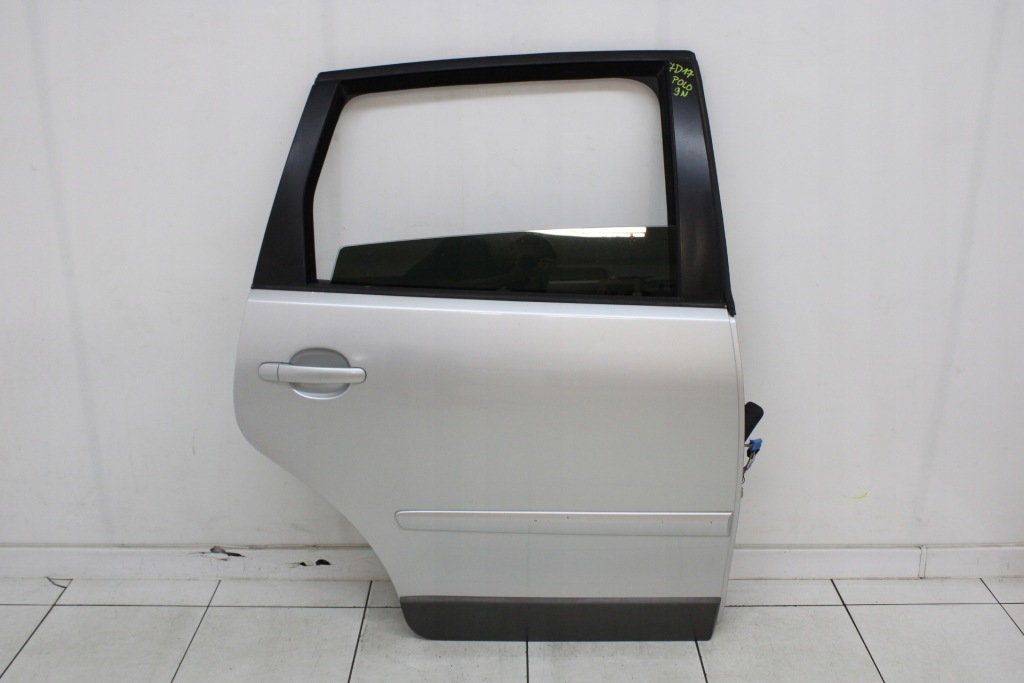 фото №1, Дверь правое задние правый задняя volkswagen vw polo 9n cross 2005r- la7w