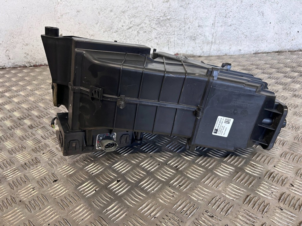Модуль обігрівача tesla model x 102388300h Оригінал