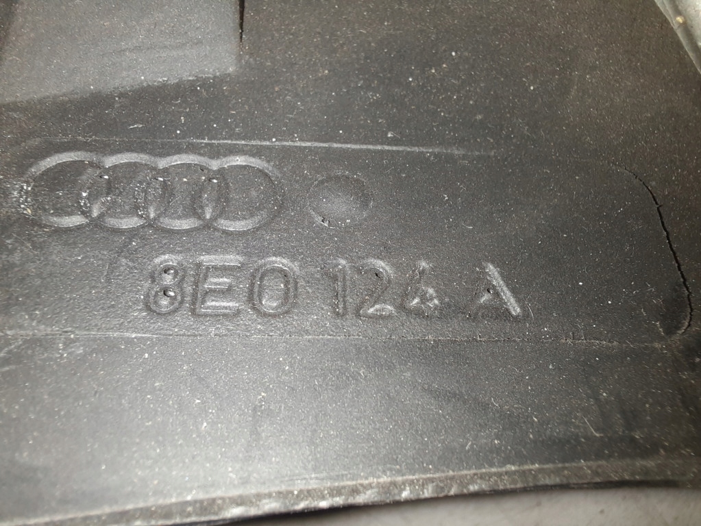 фото №10, Audi a4 b6 00-05 повітропровід шкіра 8e0124a