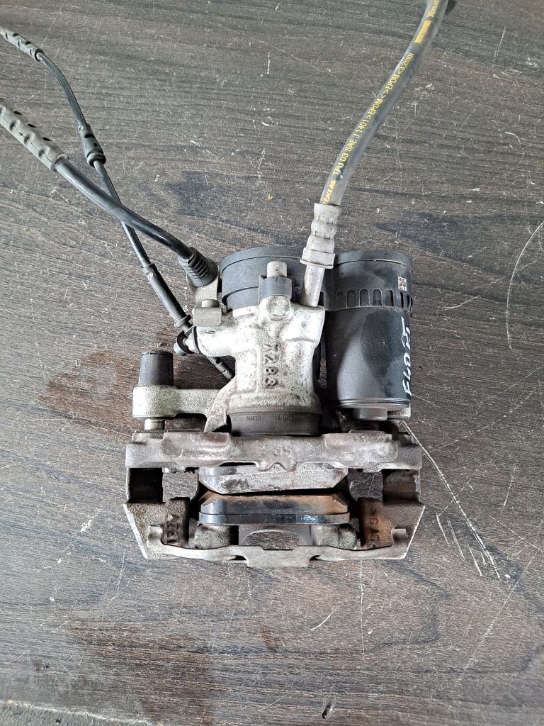 фото №5, Bmw 1 f40 суппорт тормозной правый задняя задний 6892606