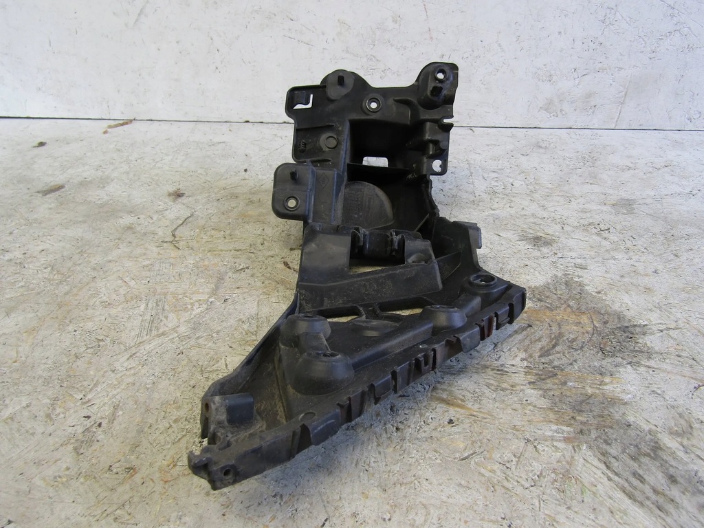 фото №7, Renault clio iv направляющая бампера заднего 850451609r