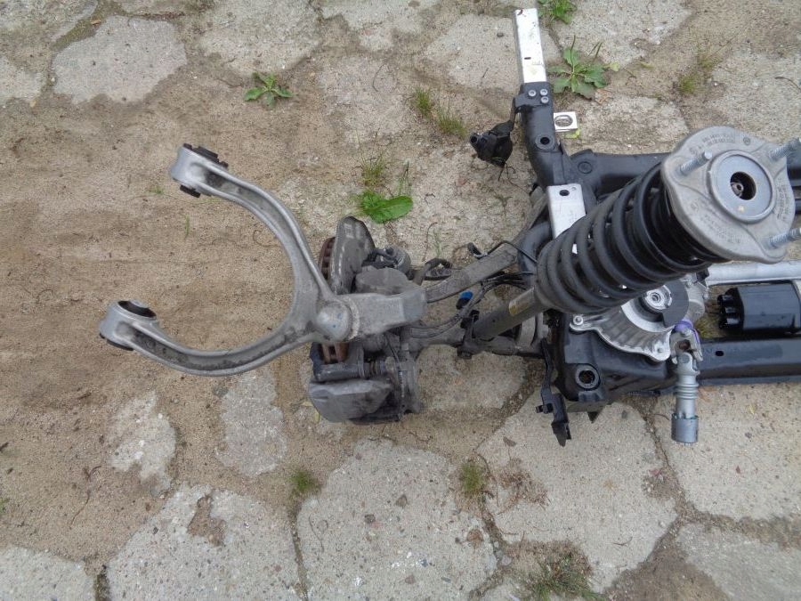 фото №1, Mercedes e w213 поворотный кулак рычаги левый перед