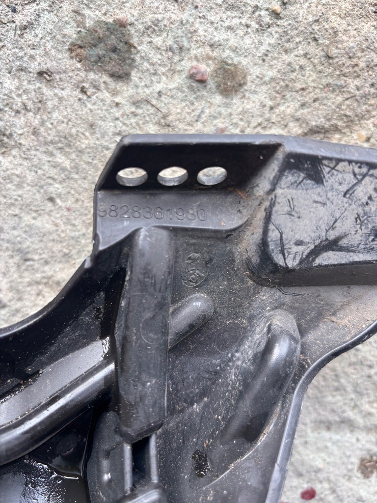 фото №13, Направляющая крыло перед левый правый peugeot e 208 ii 9828362580 9828361980