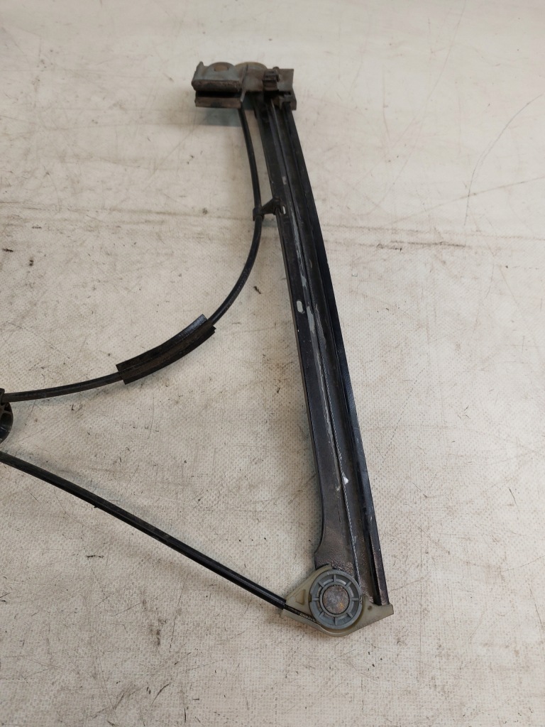 фото №7, Механизм стекло механический правый перед vw golf iii hb 5d