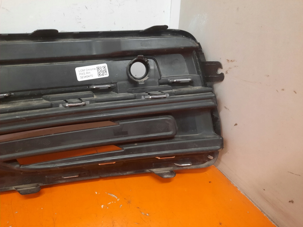 фото №6, Volvo xc60 ii lift решітка бампера перед права 32345470