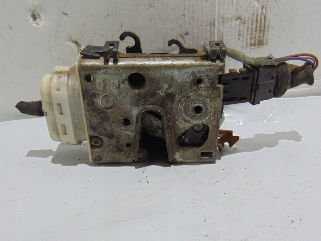 фото №3, Замок двері правий перед audi 100 3pin