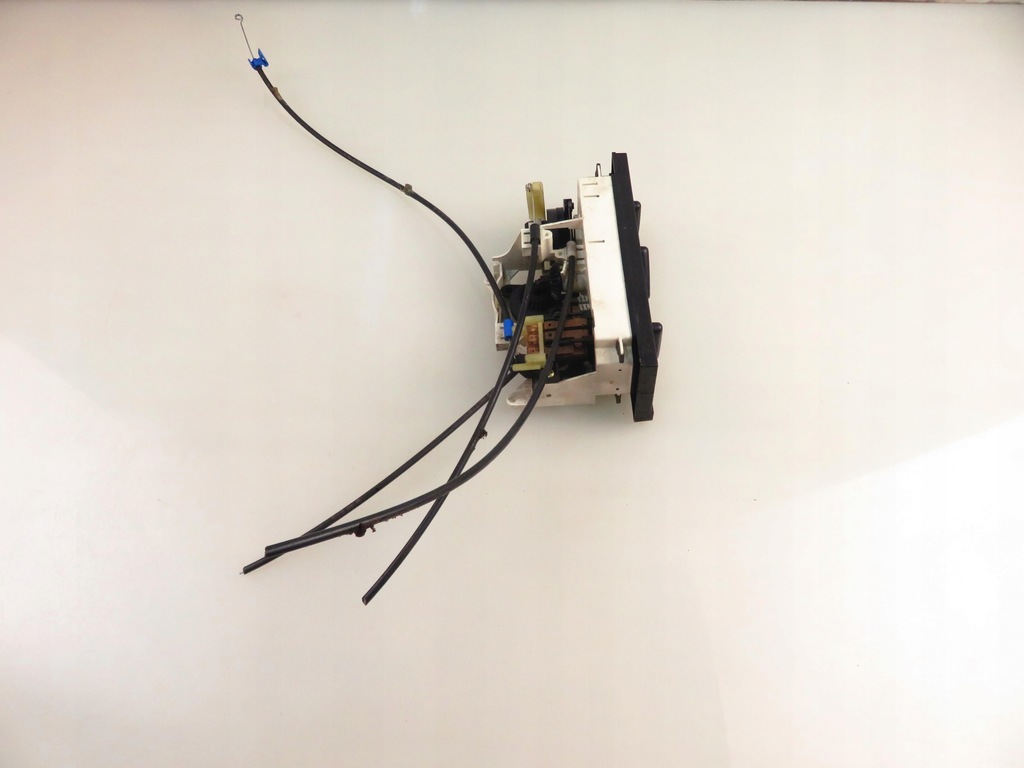 фото №7, Панель обдув audi 80 b4 8a1819073